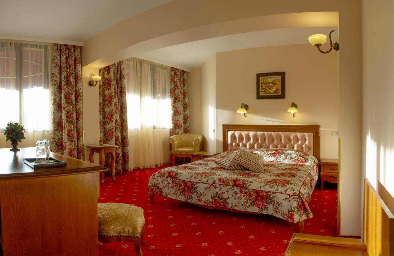 Boutique Hotel Vsk Kentavar Drjanowo Exterior foto