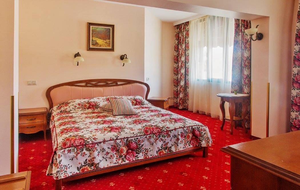 Boutique Hotel Vsk Kentavar Drjanowo Exterior foto