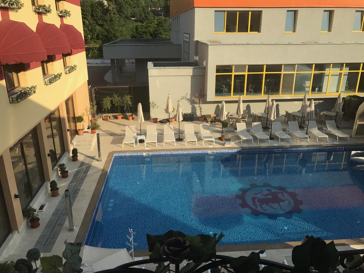 Boutique Hotel Vsk Kentavar Drjanowo Exterior foto