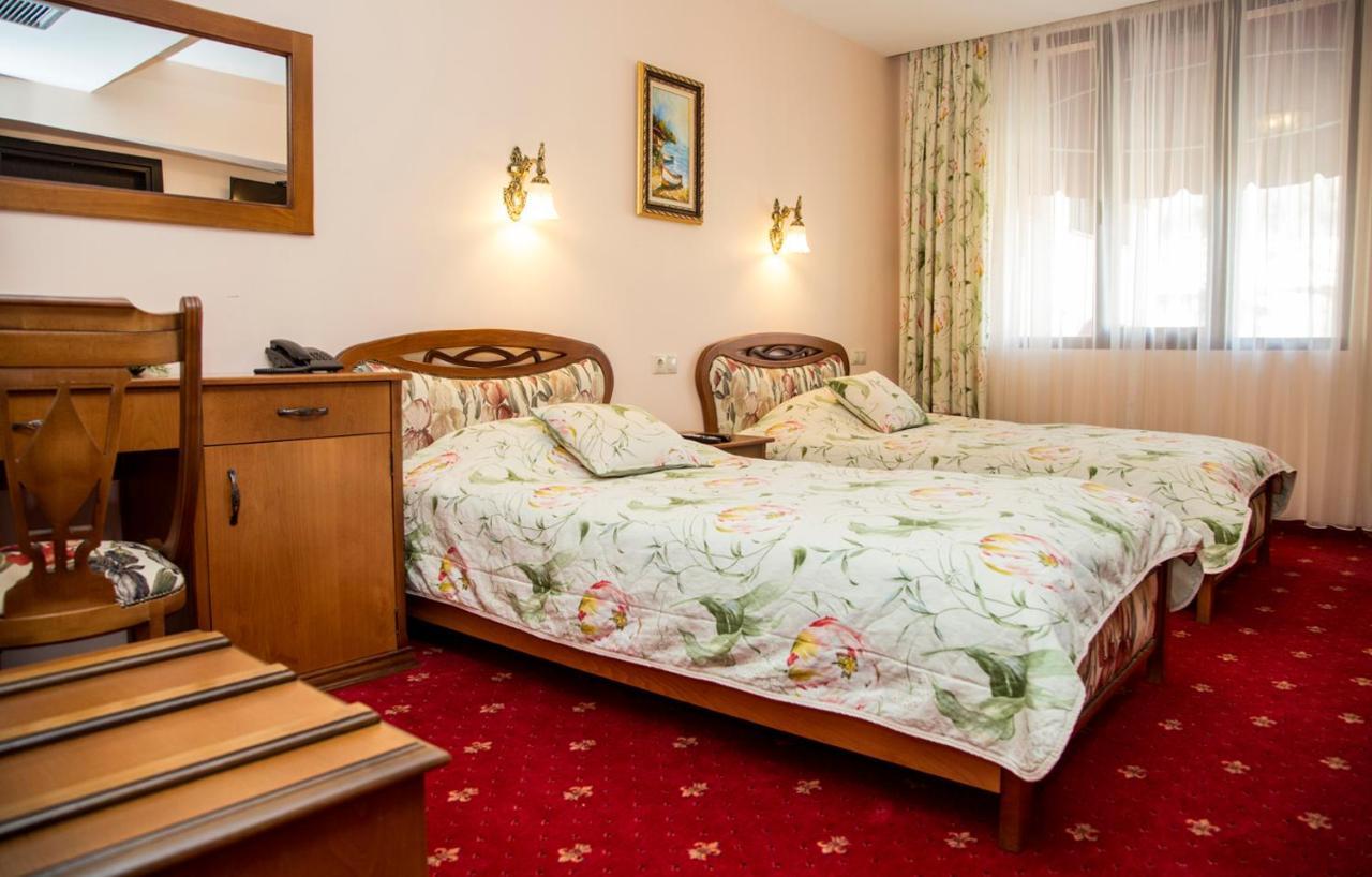 Boutique Hotel Vsk Kentavar Drjanowo Exterior foto